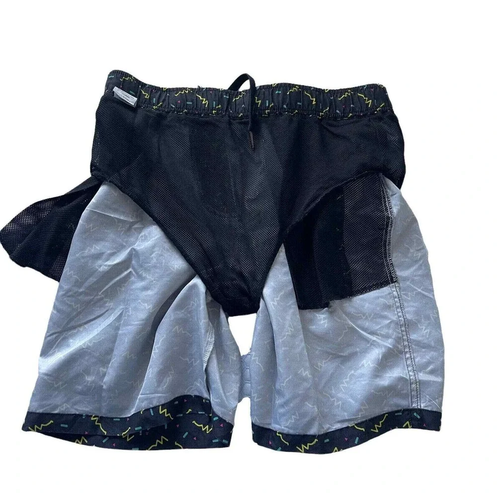 Brooklyn Cloth Volley Shorts Mens Medium‎ Swim Trunks 90s Abstract Pattern